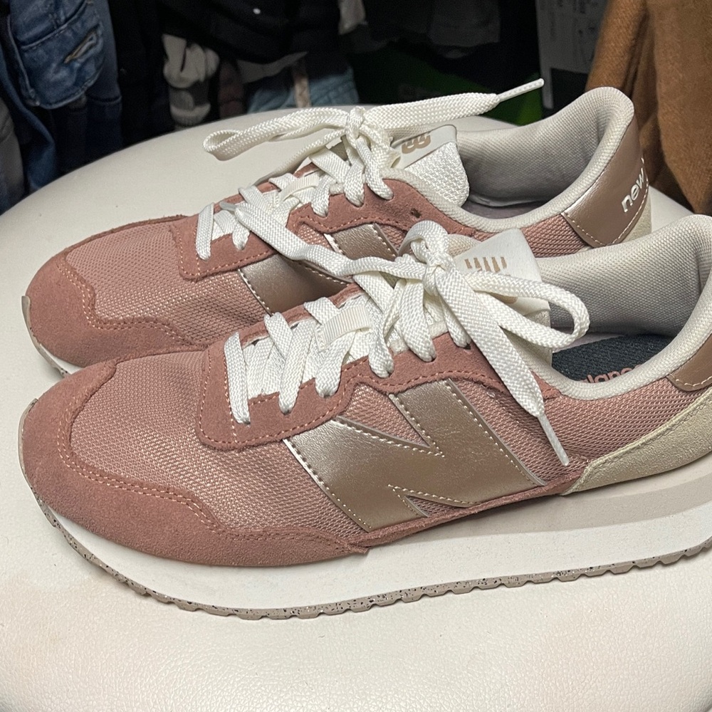 New Balance 237 Women's Rose and Beige Sneakers 8.5 - Picture 7 of 7